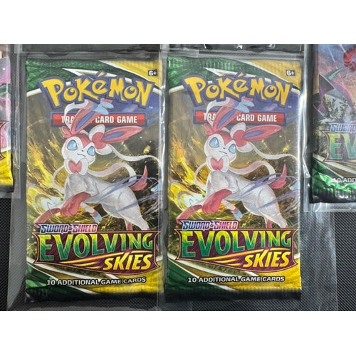 Sword & Shield Evolving Skies booster pack